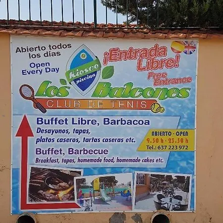 Bungalow In The Chic District Of Los Balcones Сasa de vacaciones *